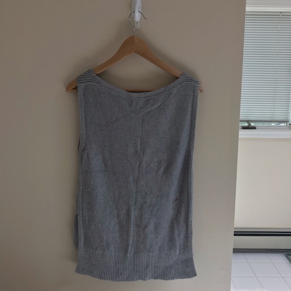 Banana Republic Sweater - Picture 8 of 8